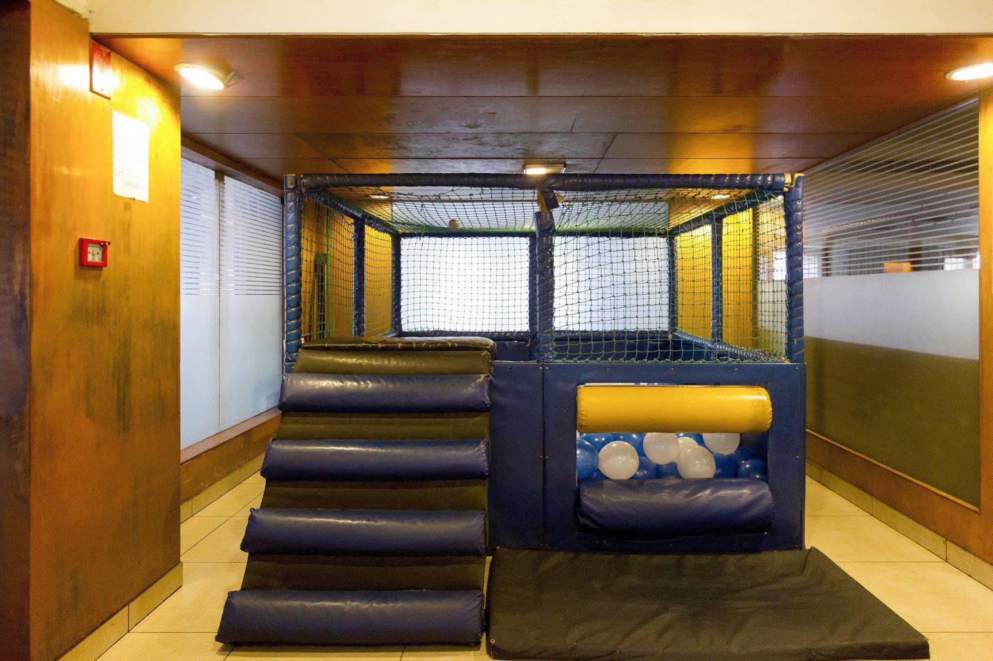 Capital O 66763 Blossoms Serviced Apartments Chennai Dış mekan fotoğraf